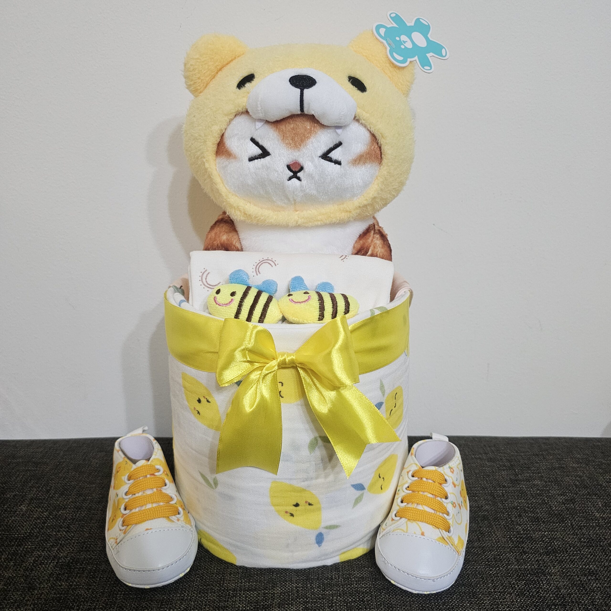 1 Tier Yellow Cat Diaper Cake Baby Gift 1 1 Tier Yellow Cat Diaper Cake Baby Gift